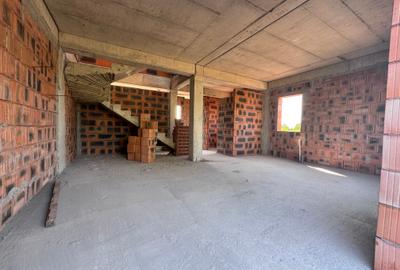 Casa noua P+1+M 6 cam. Util 164mp. Teren 250mp - 24