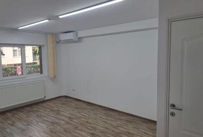 Spațiu comercial, de 18 mp, în Central - 5