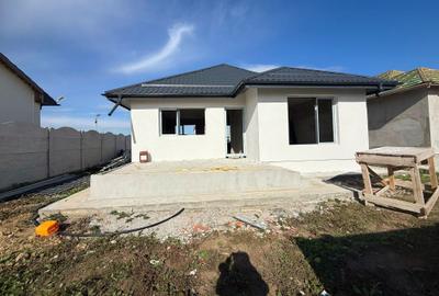 Casa Individuala / 3 Camere / 1 Baie / Teren 282 mp Casa Individuala / 3 Camere / 1 Baie / Teren 282 mp - 2