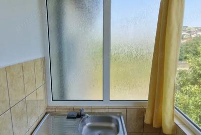 Vand apartament cu 3 camere, decomandat, in cartierul Rogerius priveli?te superba Vand apartament cu 3 camere, decomandat, in cartierul Rogerius priveli?te superba - 5