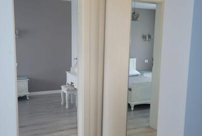 Apartament cu 2 camere semidecomandat, mobilat în 1 Mai - 4