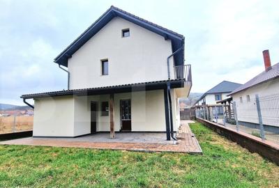 Casă individuală cu 5 camere cu Canalizare în Chinteni - 4