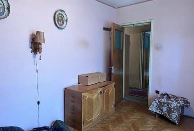 Apartament cu 4 camere semidecomandat în Gojdu - 1