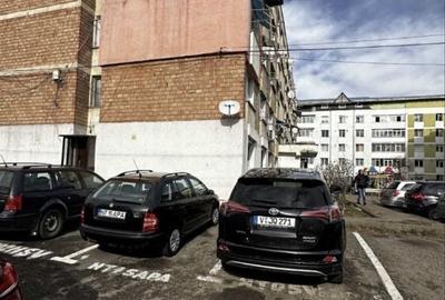 Garsonieră decomandată în Dărmănești - 8