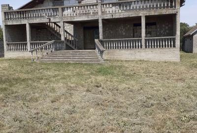 Casă cu 4 camere în Mândruloc - 2