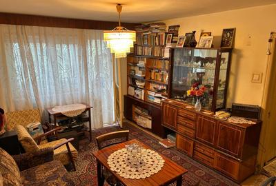 Apartament cu 3 camere decomandat, mobilat în Tomis Nord