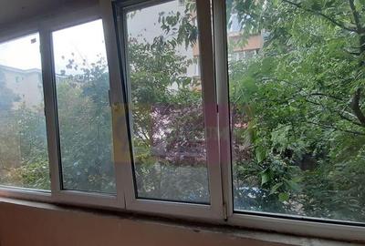 Garsoniera Pia?a Muncii - Aproape de Metrou - 4