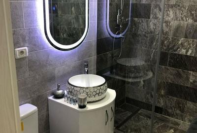 Apartament cu 2 camere semidecomandat în Fundeni