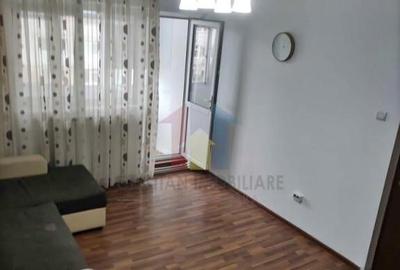 Apartament cu 2 camere semidecomandat în Calea Galați