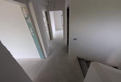 Casă individuală cu 5 camere cu Teren 300 Mp în Tunari - 14