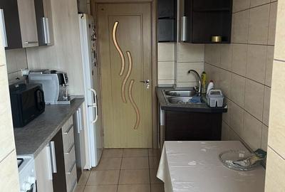 Apartament cu 3 camere decomandat în Ostroveni - 1