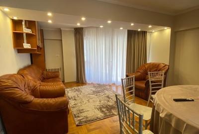 Apartament cu 4 camere decomandat, mobilat în Central - 1