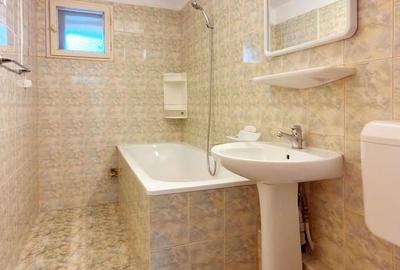 Apartament cu 3 camere decomandat în Tei - 13