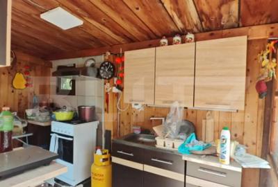 Casă cu 2 camere cu Teren 150 Mp în Zărnești - 3