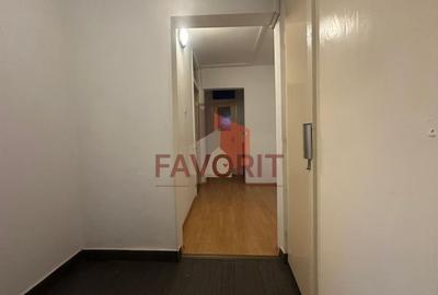 Apartament cu 3 camere decomandat în Torontalului - 8