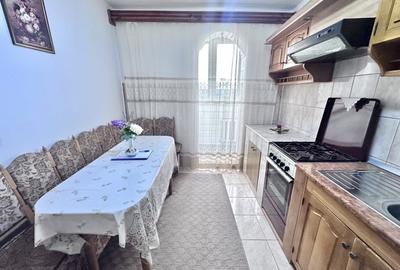 Apartament cu 3 camere decomandat, mobilat în Cetate - 2