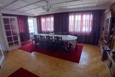 Vila 525 mp si teren aferent 1540 mp. Tg. Neamt - 2