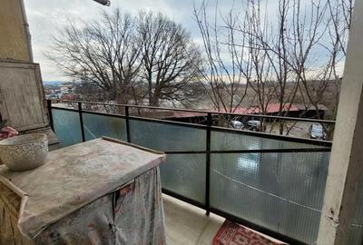 Apartament cu 2 camere semidecomandat în Central - 3