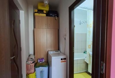 Zona Orizont - 3 camere semidecomandat/balcon/mobilat/centrala/ etaj 2 - 13