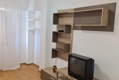Garsoniera spa?ioasa, vedere superba, pre? negociabil! - 2