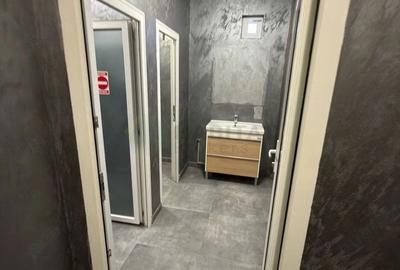 Spațiu comercial, de 70 mp, în Central - 4