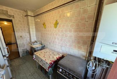 Apartament 2 camere decomandat, etaj 2, CT, 1 Mai Parcul Rom - 9