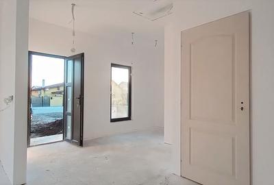 Casă cu 4 camere cu Teren 1280 Mp în Zimandu Nou - 8