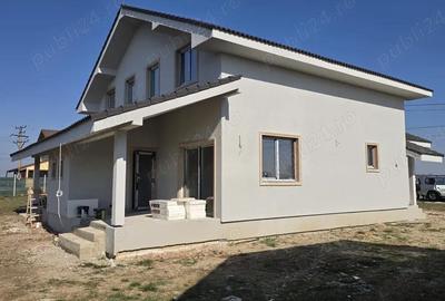 Casă cu Teren 275 Mp în Bucovăț (Remetea Mare)