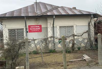 Casă cu 4 camere în Central