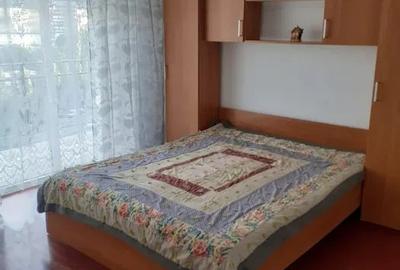 Apartament cu 2 camere, 56 mp, etaj intermediar, zona Petrom
