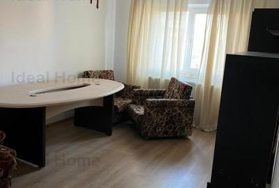 Husi. Centru. 3 camere. Etaj 3 din 4 - 8