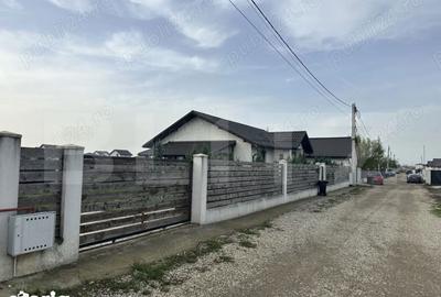 Casă cu 4 camere cu Teren 450 Mp în Crevedia - 1