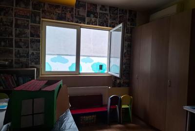 Casă cu 7 camere cu Teren 300 Mp în Tineretului - 16