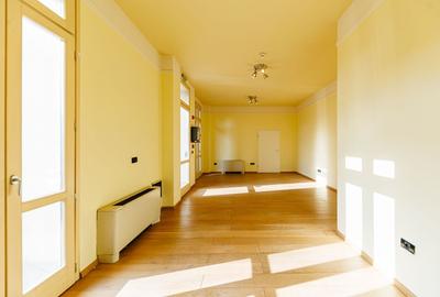 Casă individuală cu 40 camere cu Canalizare în Central - 5