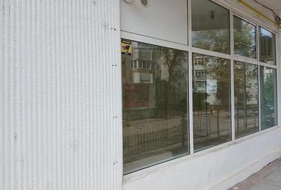 Spațiu comercial, de 22 mp, în Nicolina