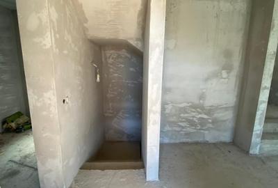 INVESTITIE! Casa 235 mp utili - 5 camere - garaj , Jucu de sus! - 5