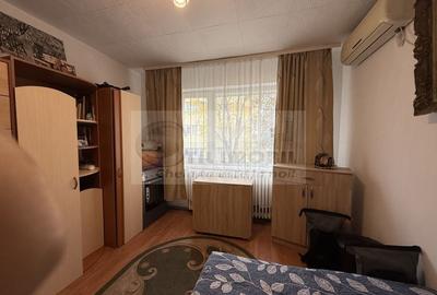 2 CAMERE TATARASI SCOALA 4 IONET TEODOREANU , GEAM LA BAIE, CENTRALA. - 21