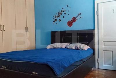 Casă cu 5 camere cu Canalizare în Centrul Istoric - 2