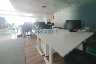 Birou, de 256.60000610352 mp, în Unirii - 2