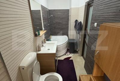 Casă cu 5 camere cu Teren 700 Mp în Central - 2