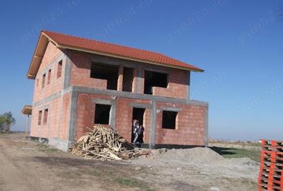 Casă cu 6 camere cu Teren 3000 Mp în Tășnad - 5