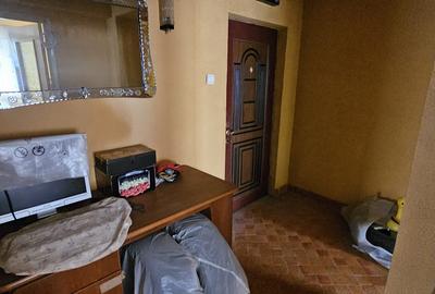 Mangalia /4 camere circular/ etaj 3/4 - 3