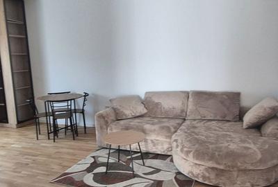 Apartament cu 3 camere decomandat în Ipotești