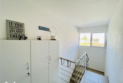 Apartament cu 3 camere decomandat în Gușterița - 8