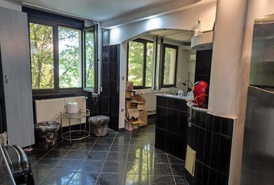 Apartament cu 3 camere decomandat în Drumul Taberei - 1