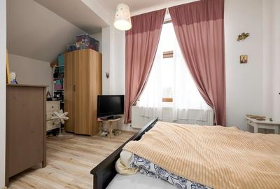 Casă cu 6 camere cu Teren 286 Mp în Eroii Revoluției - 3