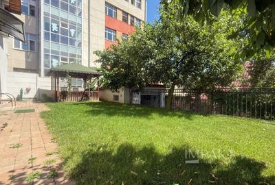 Apartament cu 4 camere semidecomandat, mobilat în Central - 2