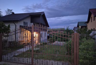Casă cu 4 camere în Lăbușești - 2