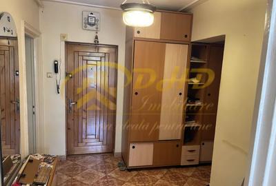 Inchiriez apartament cu 3 camere Tutora - 2