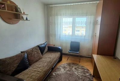 Apartament cu 3 camere în Rahova - 2